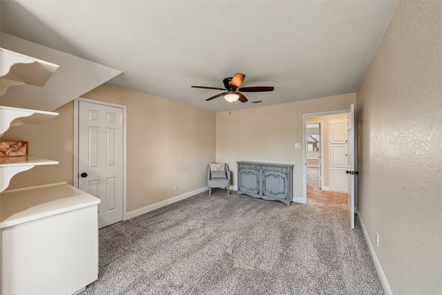 1800 Trail Lake Drive, Euless, TX 76039