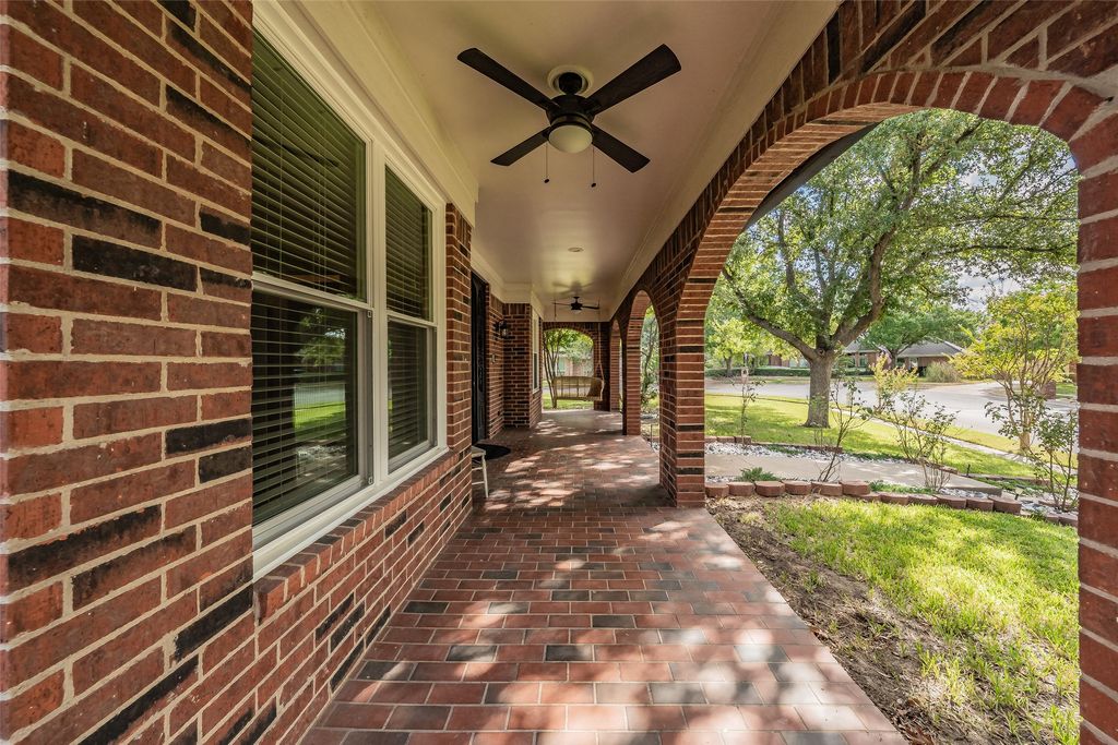 1800 Trail Lake Drive, Euless, TX 76039 — photo 4