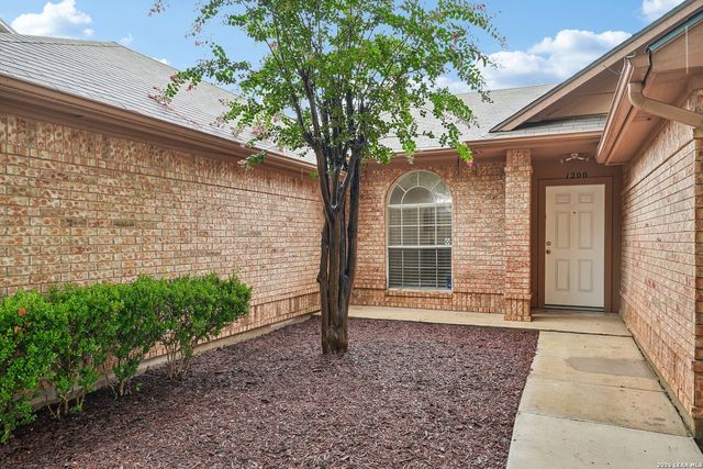 1200 DOVE MDWS, Schertz, TX 78154