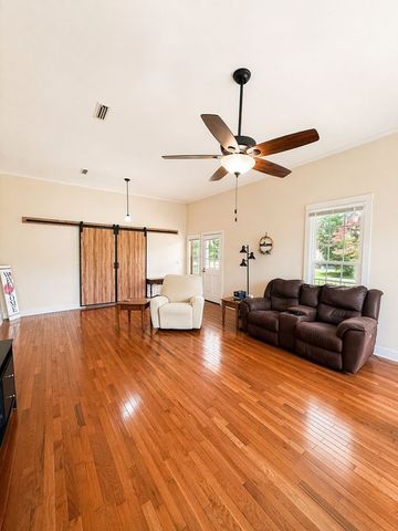 201 River, Columbia, AL 36319