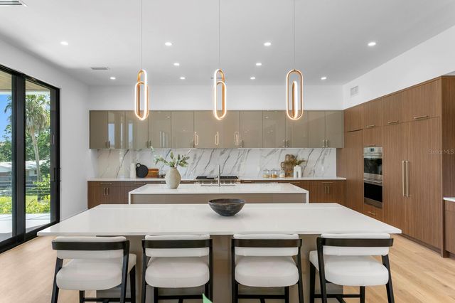 5023 W LEONA STREET, Tampa, FL 33629