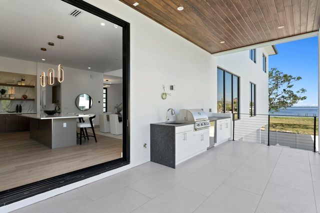 5023 W LEONA STREET, Tampa, FL 33629