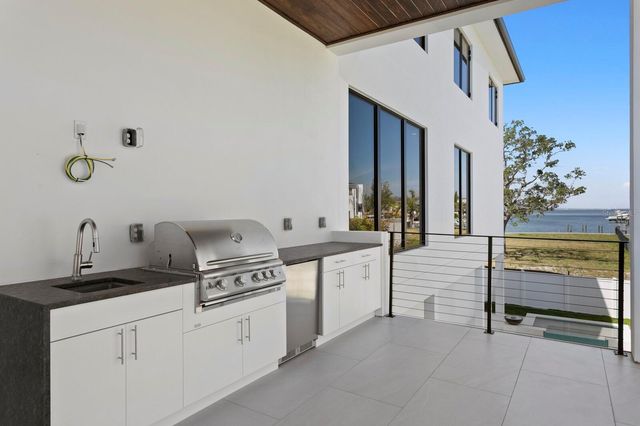 5023 W LEONA STREET, Tampa, FL 33629