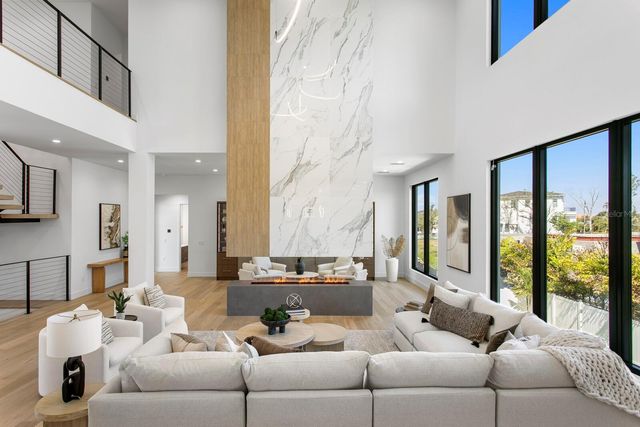 5023 W LEONA STREET, Tampa, FL 33629