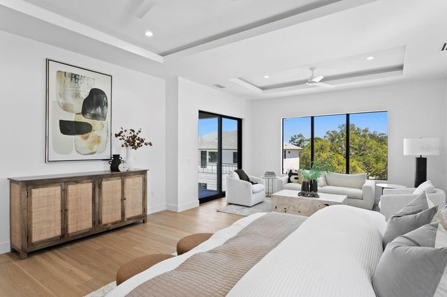 5023 W LEONA STREET, Tampa, FL 33629