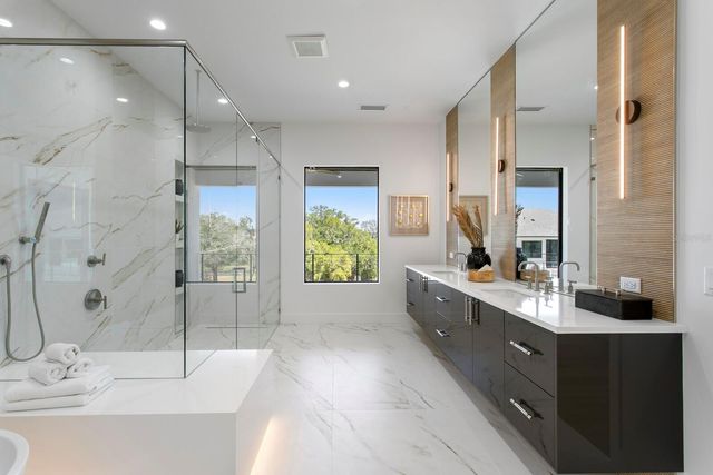 5023 W LEONA STREET, Tampa, FL 33629