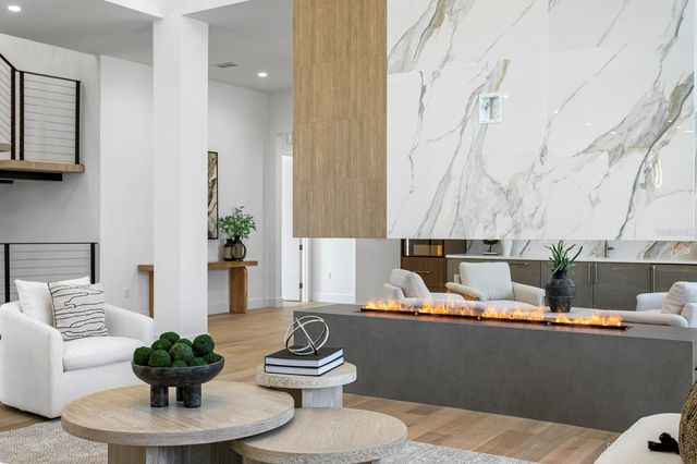 5023 W LEONA STREET, Tampa, FL 33629