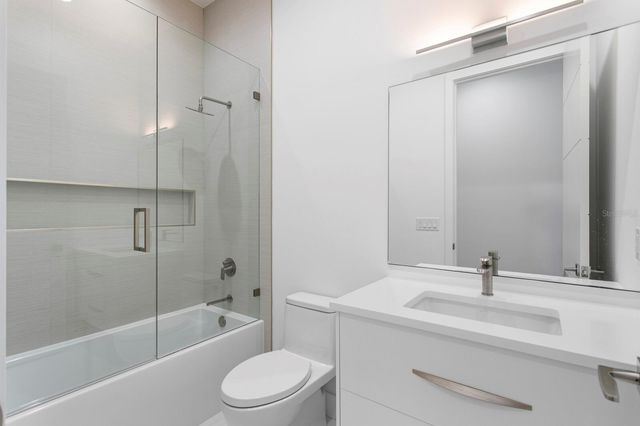 5023 W LEONA STREET, Tampa, FL 33629