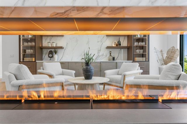 5023 W LEONA STREET, Tampa, FL 33629