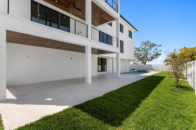 5023 W LEONA STREET, Tampa, FL 33629