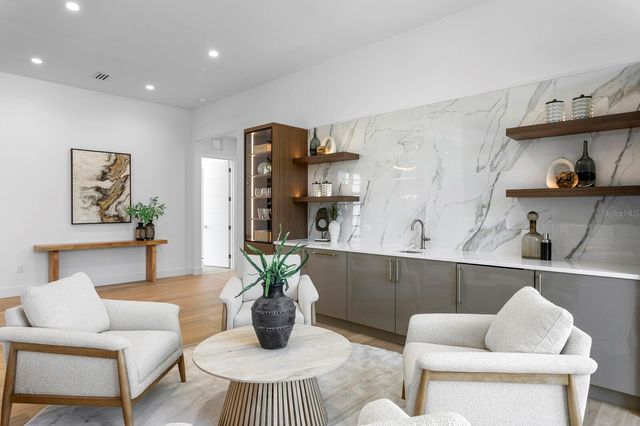 5023 W LEONA STREET, Tampa, FL 33629