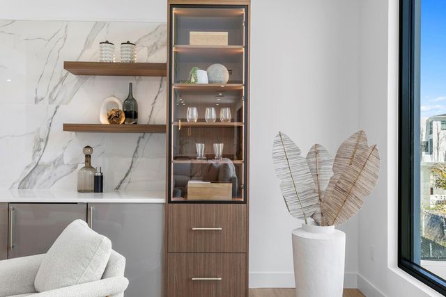 5023 W LEONA STREET, Tampa, FL 33629