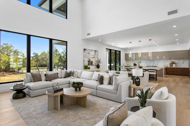 5023 W LEONA STREET, Tampa, FL 33629