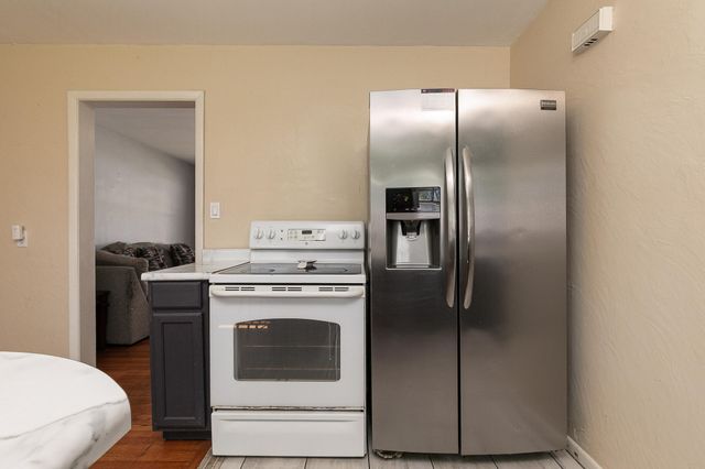 206 E Cherokee Street, Springfield, MO 65807