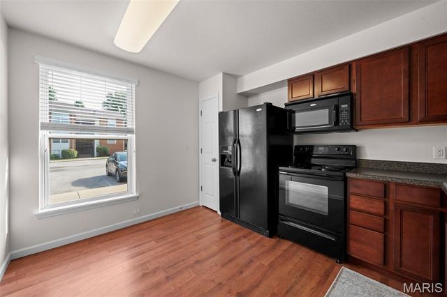 1934 Greenpoint Drive 203, Kirkwood, MO 63122