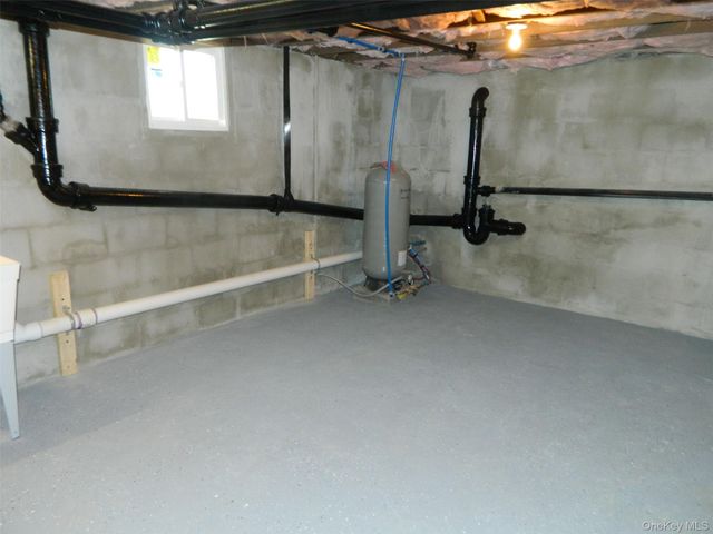 714 State Route 52, Walden, NY 12586