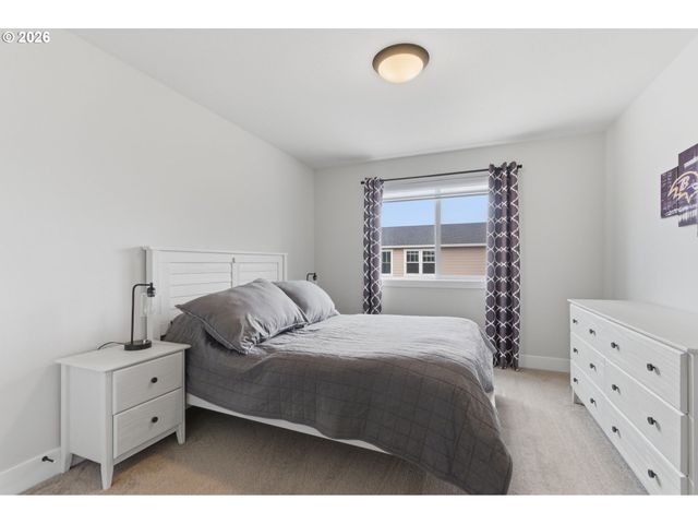 8177 Se AGATE St, Hillsboro, OR 97123