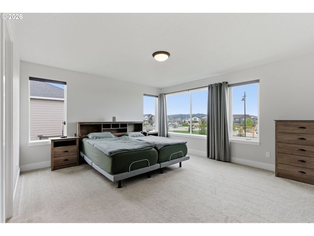 8177 Se AGATE St, Hillsboro, OR 97123
