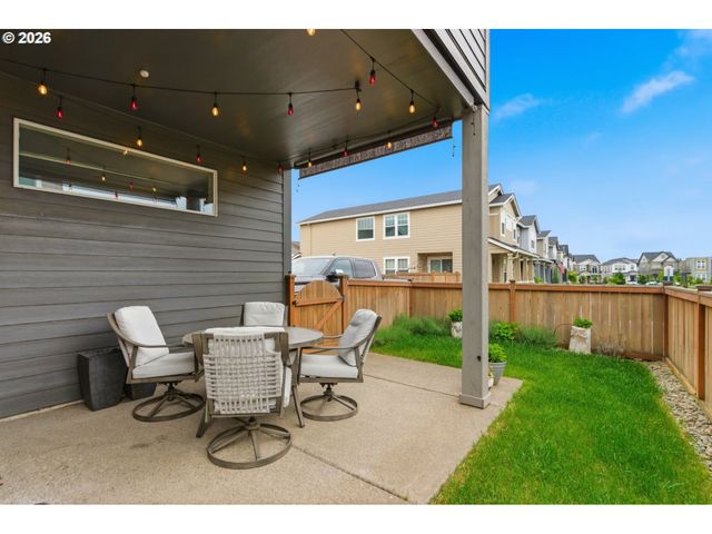 8177 Se AGATE St, Hillsboro, OR 97123