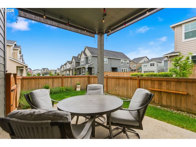 8177 Se AGATE St, Hillsboro, OR 97123