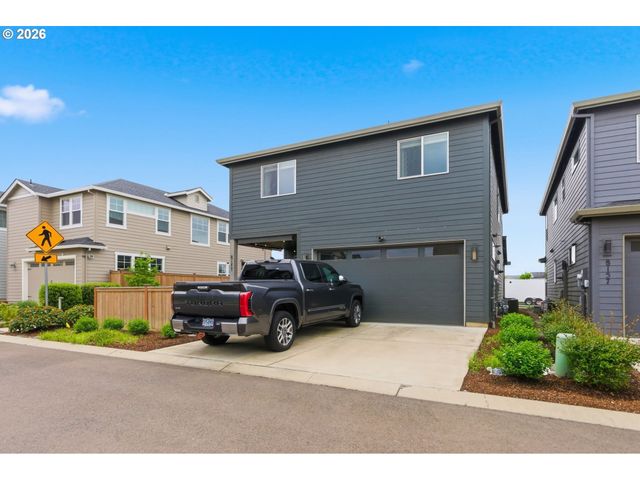 8177 Se AGATE St, Hillsboro, OR 97123
