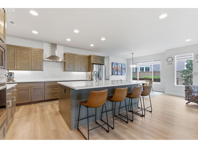 8177 Se AGATE St, Hillsboro, OR 97123