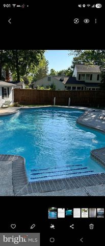 13008 MELVILLE LN, Fairfax, VA 22033