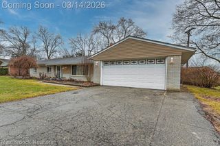 2930 Saint Jude Drive, Waterford Charter Township, MI 48329