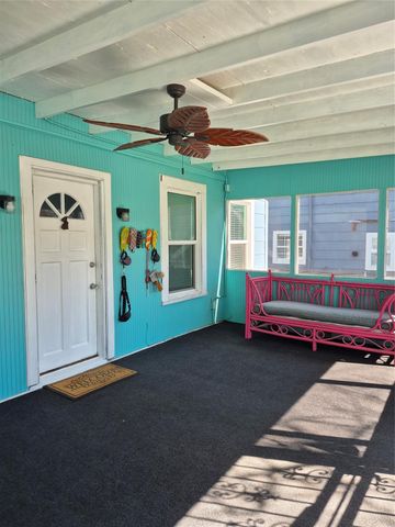 5120 Avenue S, Galveston, TX 77551