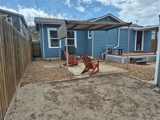 5120 Avenue S, Galveston, TX 77551