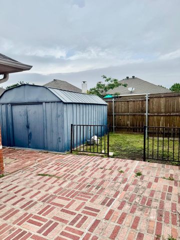 2151 Arbor Creek Drive, Carrollton, TX 75010