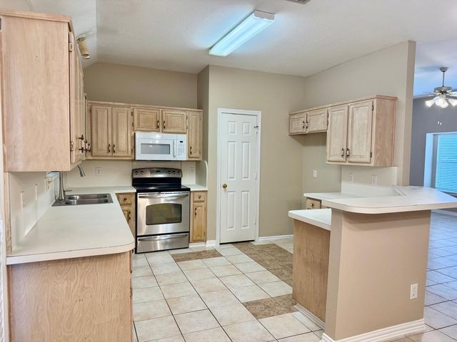 2151 Arbor Creek Drive, Carrollton, TX 75010