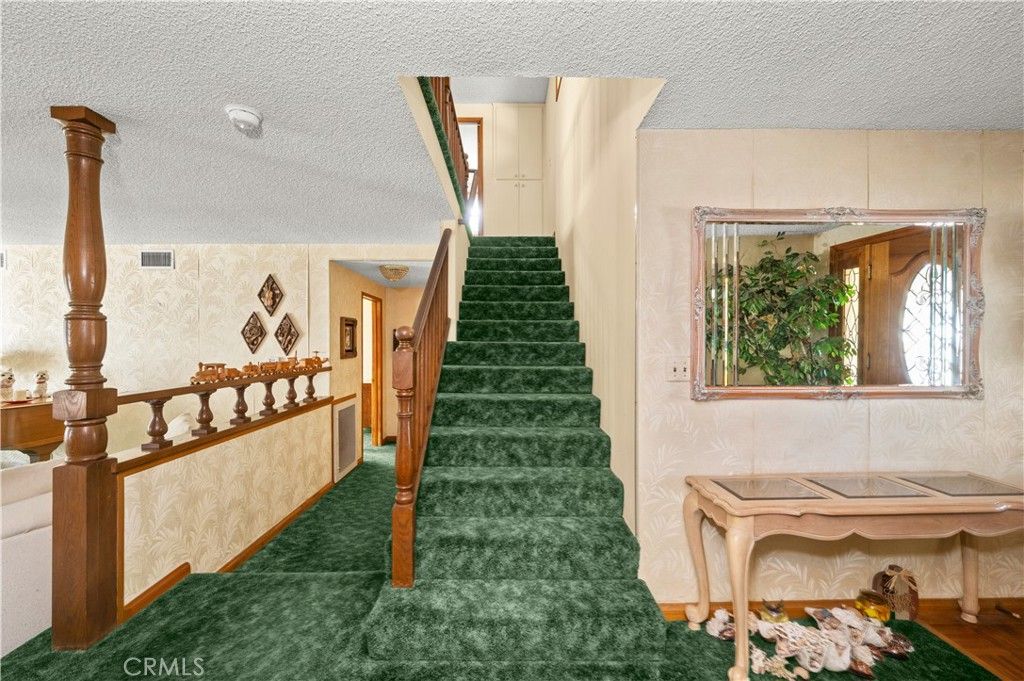 Image 21 of property listing at 15330 Saranac Drive, Whittier, CA 90604