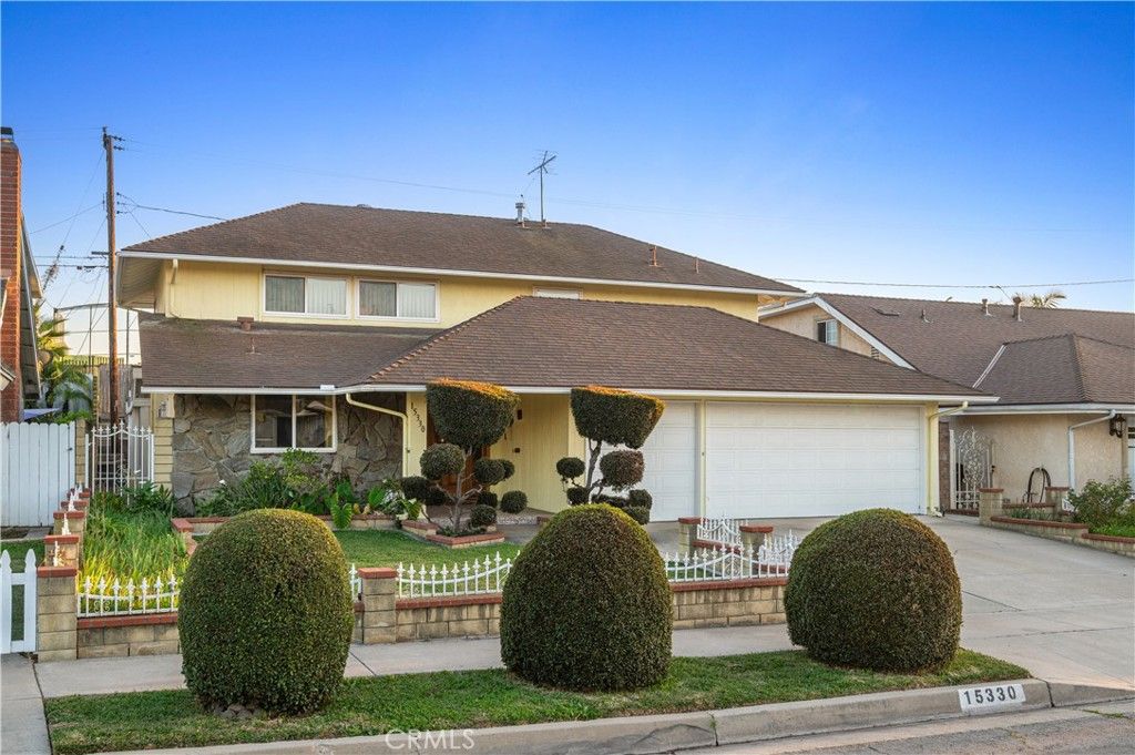 Image 3 of property listing at 15330 Saranac Drive, Whittier, CA 90604