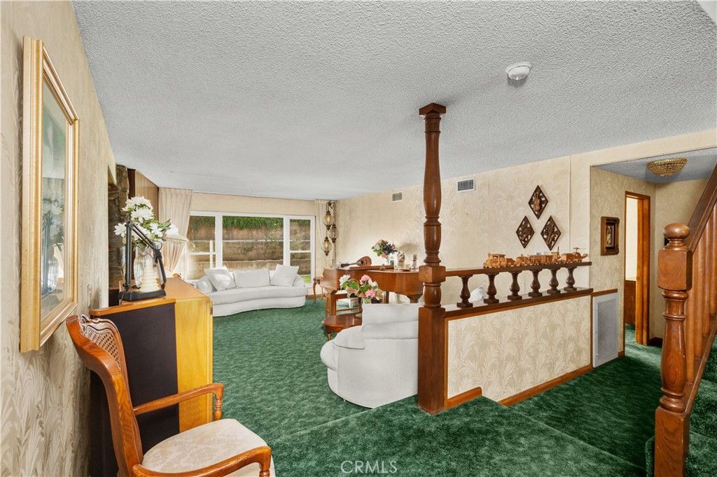 Image 6 of property listing at 15330 Saranac Drive, Whittier, CA 90604