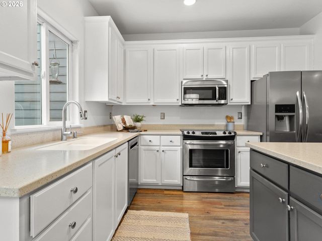 21226 Osburn Loop, Fairview, OR 97024