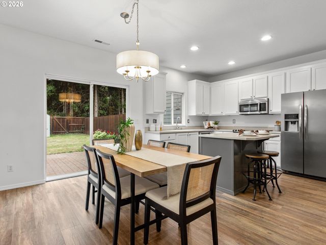 21226 Osburn Loop, Fairview, OR 97024