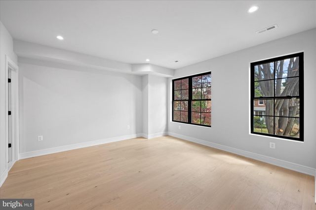 4441 HARRISON ST NW, Washington, DC 20015