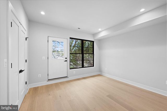 4441 HARRISON ST NW, Washington, DC 20015