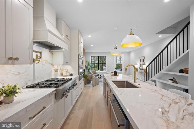 4441 HARRISON ST NW, Washington, DC 20015