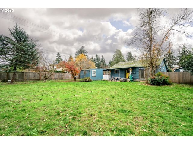 1735 MINDA Dr, Eugene, OR 97401