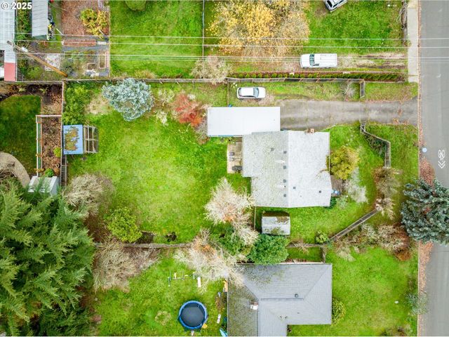 1735 MINDA Dr, Eugene, OR 97401