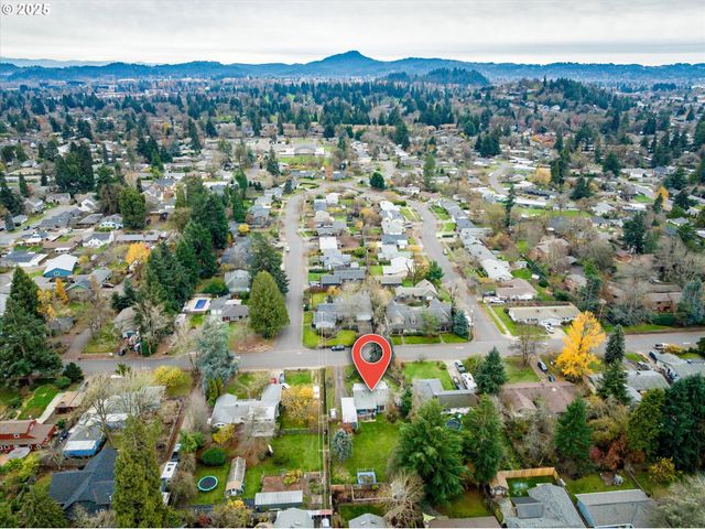 1735 MINDA Dr, Eugene, OR 97401