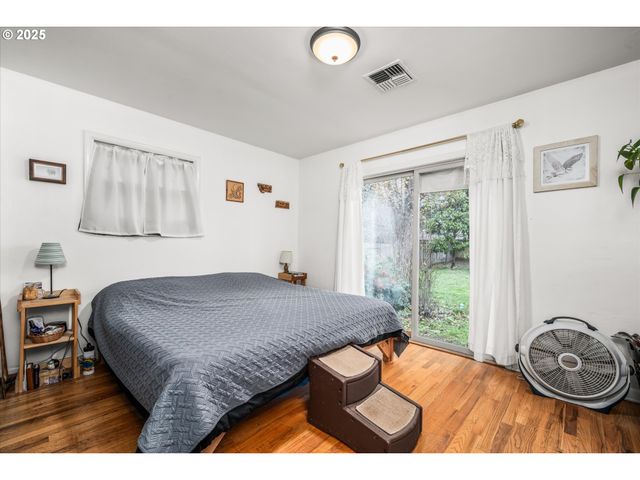 1735 MINDA Dr, Eugene, OR 97401