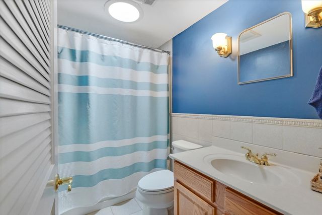 6 Parkwood Ct, Yarmouth, MA 02664