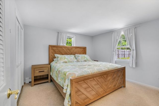 6 Parkwood Ct, Yarmouth, MA 02664