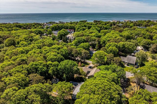 6 Parkwood Ct, Yarmouth, MA 02664