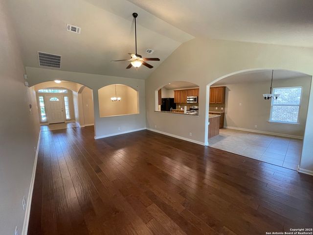 5530 Thunder Oaks, San Antonio, TX 78261