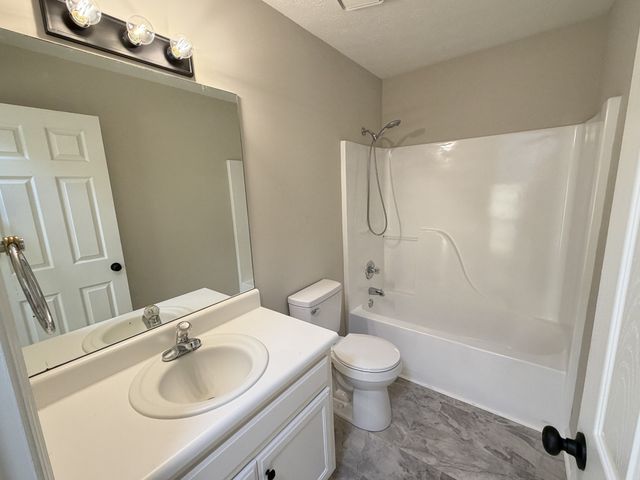 148 S Birchwood Dr, Hendersonville, TN 37075