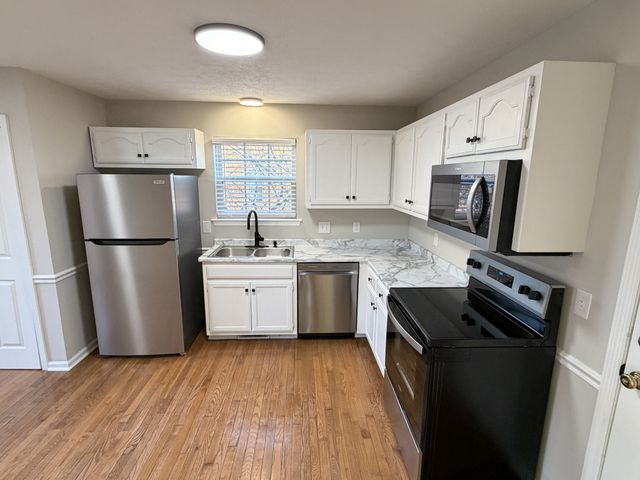 148 S Birchwood Dr, Hendersonville, TN 37075